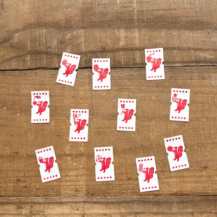 Itsuko Naka / Labeler Rolled sticker -Squirrel Carrying All Sorts of Things