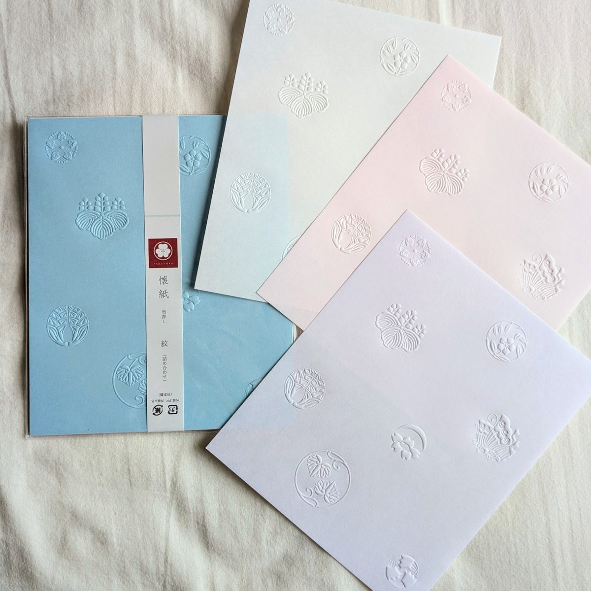 Tsujitoku / Japanese Kaishi Paper (Embossed) -Traditional Crests (Set of 4 Colors)