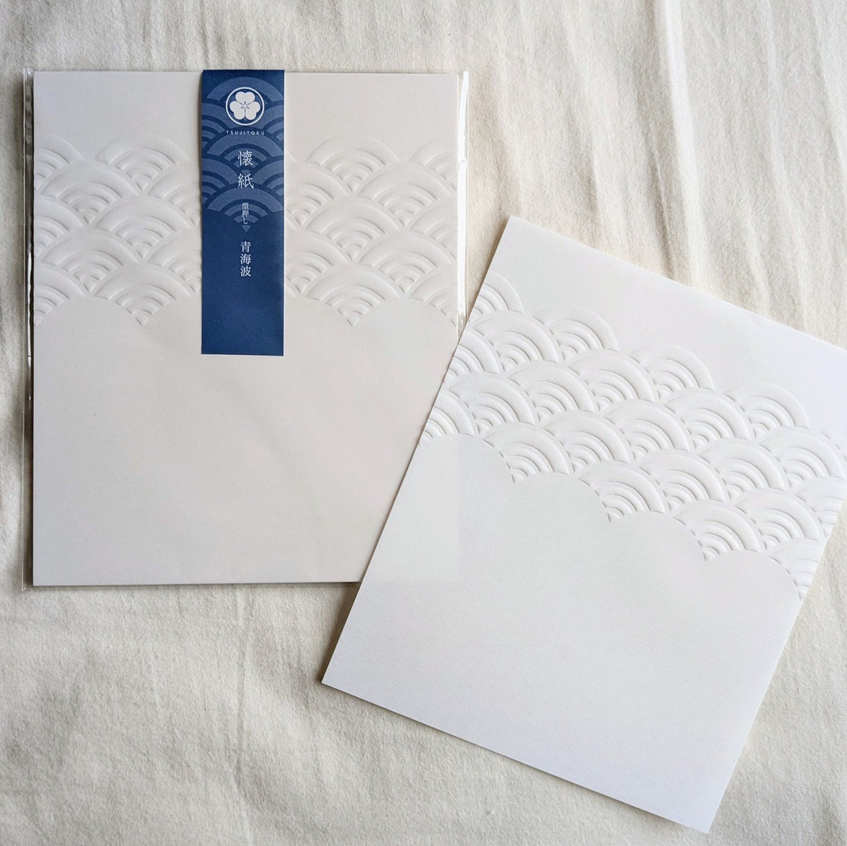 Tsujitoku / Japanese Kaishi Paper (Embossed) -Seigaiha Waves