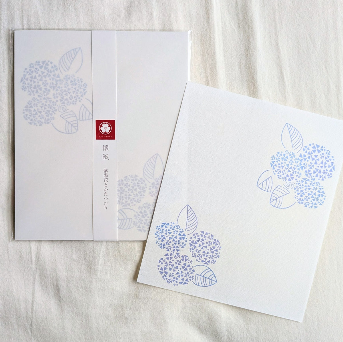 Tsujitoku / Japanese Kaishi Paper -Hydrangeas and Snails (Rainy Season)