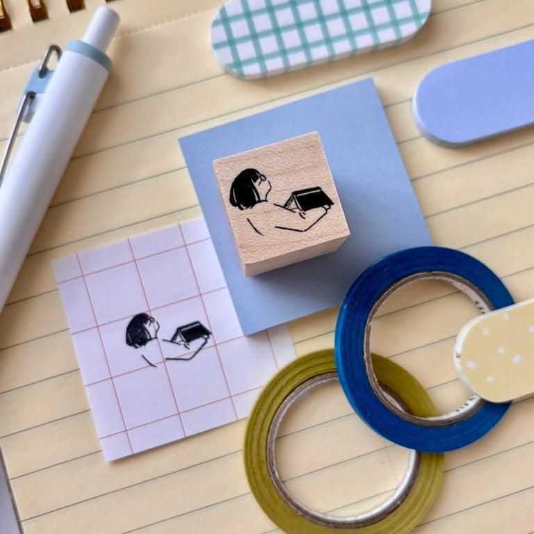 MA7stamp / Rubber Stamp -Fumiko looking up at the sky