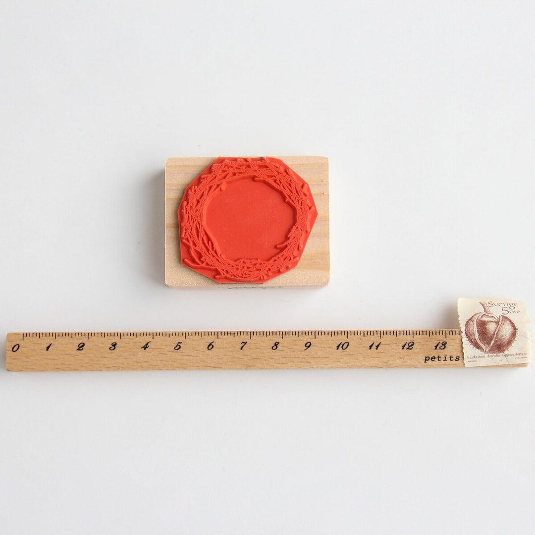 always smile... / Rubber stamp -Tree branch wreath